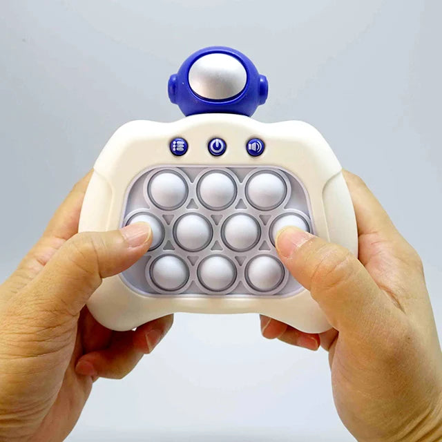 Consolă interactivă Pop It cu lumini și sunet – 4 moduri de joc, portabilă