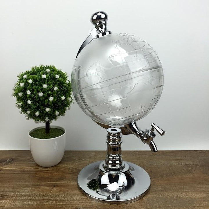 Dozator pentru băuturi în formă de glob pământesc, 3,5 L – robinet integrat și suport elegant, 24 × 42 cm